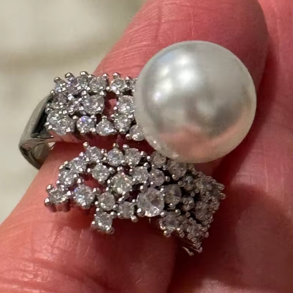 Luxe Pearl Diamond Wrap Ring | Statement Leaf Design | Adjustable - Picture 9 of 10
